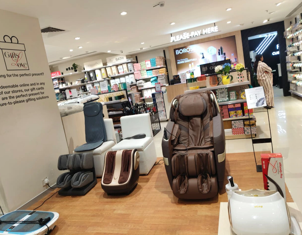 Mumbai showroom gallery